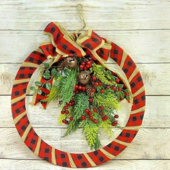 Christmas Front Door Wreath Plastic Cascade Red Berries Bells Holiday Décor Gift - Picture 1 of 10